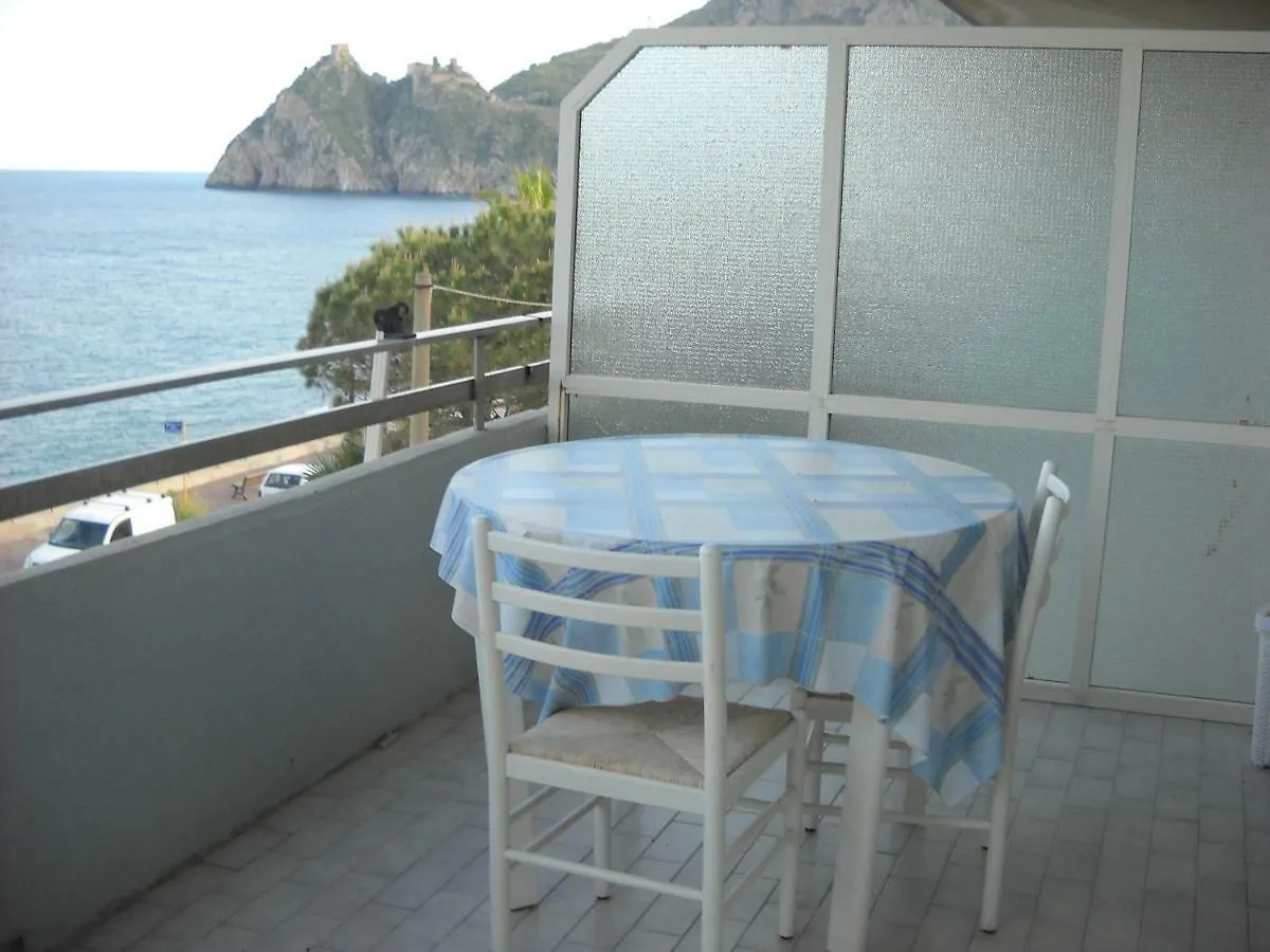 Casa vacanze Casa Ilaria Villa SantʼAlessio Siculo Italia